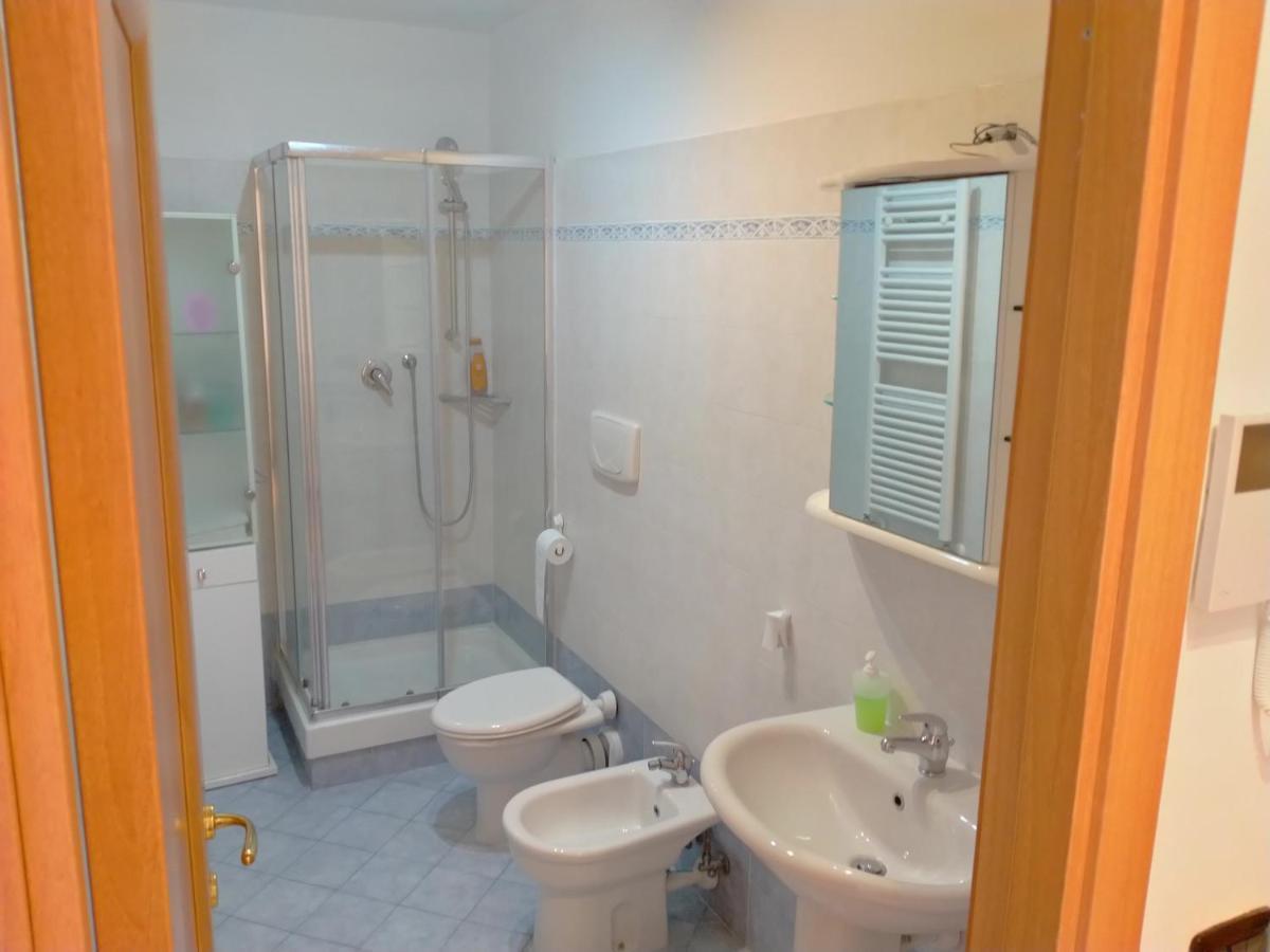 Airport Alexander Apartment Genoa Ngoại thất bức ảnh